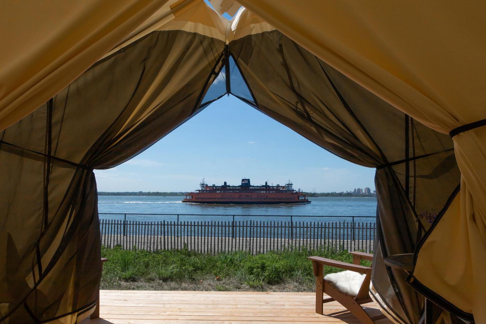 Journey Waterfront King Tent